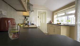 RoomTel - Brook House