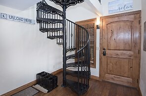 Timberfalls 1706 3 Bedroom Condo by RedAwning