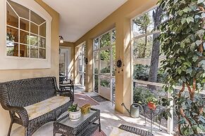 Exclusive Gated Villas at Summer Beach, Short Walk to the Beach by Red