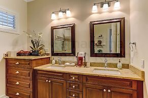 Exclusive Gated Villas at Summer Beach, Short Walk to the Beach by Red