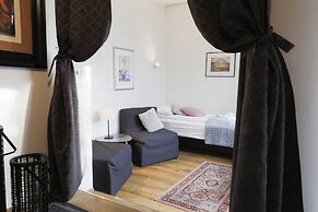 The Apartment - Öbbuhús