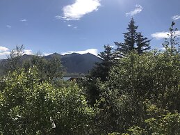 The Apartment - Öbbuhús