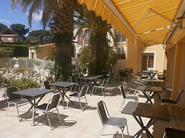 Brit Hotel Confort Helios Agde