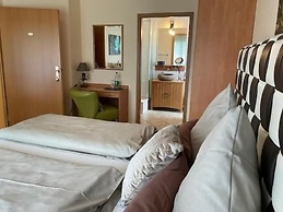 zu Jeddelohs Rosengarten Hotel & Bungalows