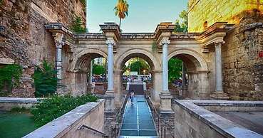 DoubleTree By Hilton Antalya City Centre