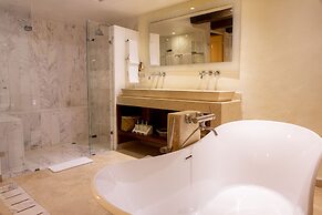 Leones de Alba Hotel Boutique