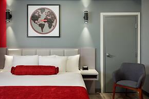 Ramada by Wyndham West Edmonton Hotel & Suites