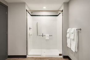 Ramada by Wyndham West Edmonton Hotel & Suites