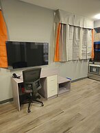 Ramada by Wyndham West Edmonton Hotel & Suites