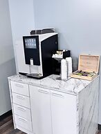 Ramada by Wyndham West Edmonton Hotel & Suites