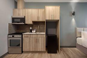 Ramada by Wyndham West Edmonton Hotel & Suites