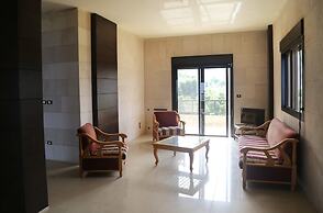 Quiet Comfy and Epic Seaview