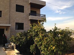 Quiet Comfy and Epic Seaview