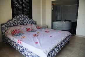 Quiet Comfy and Epic Seaview