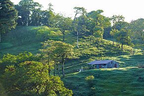 Burbi Lake Lodge Monteverde