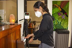 Burbi Lake Lodge Monteverde