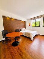 Burbi Lake Lodge Monteverde