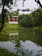 Burbi Lake Lodge Monteverde