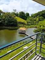 Burbi Lake Lodge Monteverde