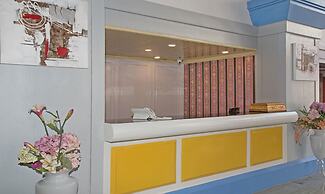 Treebo Tryst Royal Palm