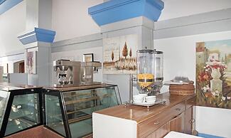 Treebo Tryst Royal Palm