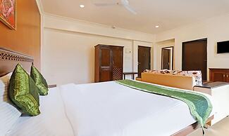 Treebo Premium Dona Eliza, 700 metres from Calangute Beach