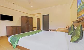 Treebo Premium Dona Eliza, 700 metres from Calangute Beach