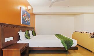 Treebo Premium Dona Eliza, 700 metres from Calangute Beach
