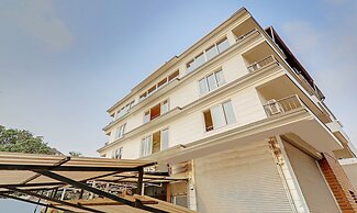 Treebo Premium Dona Eliza, 700 metres from Calangute Beach