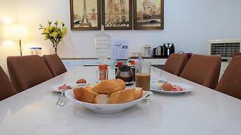 Aladdin Hotel and Apartment