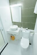 Aladdin Hotel and Apartment