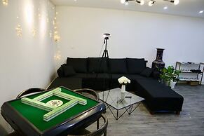 Qing Apartment Family Theatre