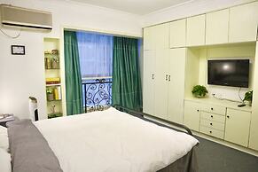 Qing Apartment Family Theatre