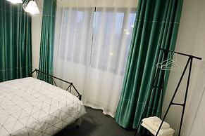 Qing Apartment Family Theatre