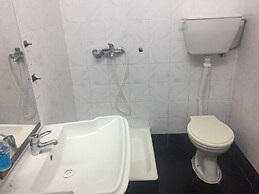 Neni Apartments