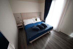 Home Hotel