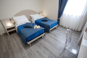 Home Hotel