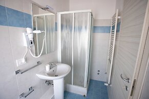 Home Hotel