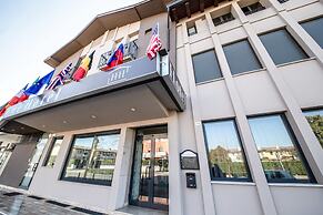 Home Hotel