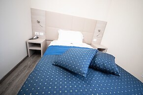 Home Hotel
