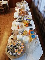 Home Hotel