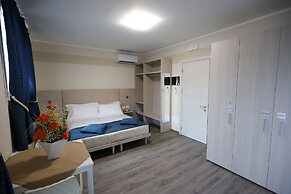 Home Hotel