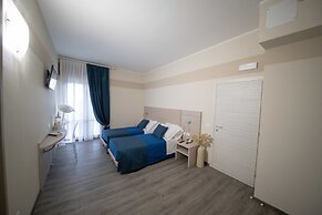 Home Hotel