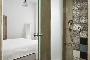 Luxury n Chic Athens Museum Apt