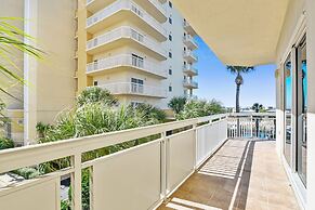 Harbor Landing 201a 3 Bedroom Condo by RedAwning