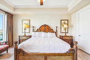 Harbor Landing 201a 3 Bedroom Condo by RedAwning