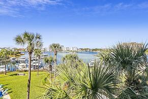 Harbor Landing 201a 3 Bedroom Condo by RedAwning