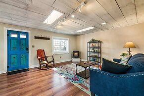 Casa Lola - Gorgeous Light-filled Home, Walk to The Plaza and The Rail