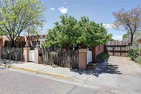 Casa Lola - Gorgeous Light-filled Home, Walk to The Plaza and The Rail