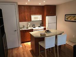 Atlas Suites on Yonge & Bloor